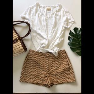 Cloth & Stone Vneck high low short sleeve